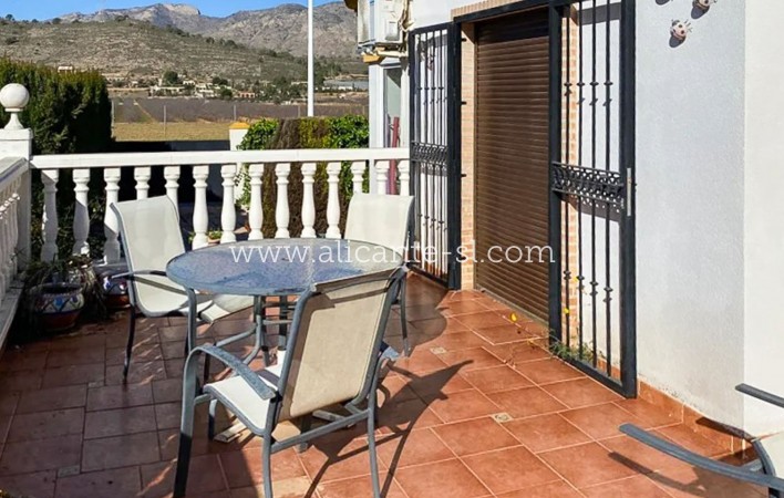 Sale - Villa  - Hondón de las Nieves