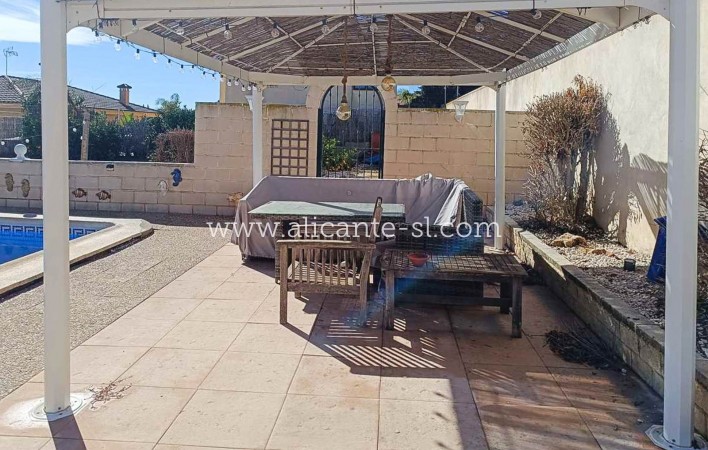 Resale - Villa / Doppelhaushälfte - Fortuna