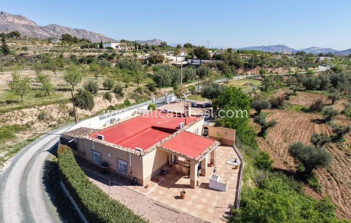 Sale - Finca - Hondón de las Nieves