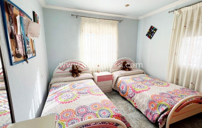 Venta - Villa  - La Romana