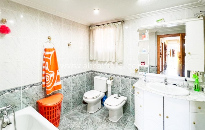 Venta - Villa  - La Romana