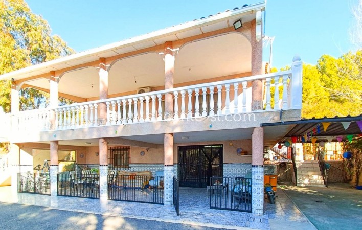 Venta - Villa  - La Romana