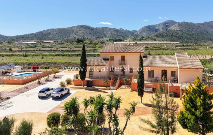 Sale - Villa  - La Romana