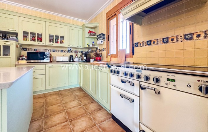 Sale - Villa  - La Romana