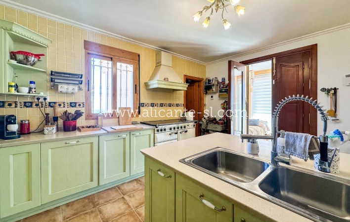 Sale - Villa  - La Romana