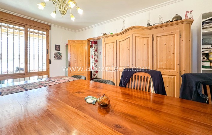 Sale - Villa  - La Romana