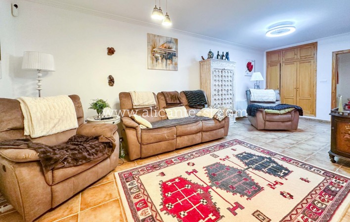 Sale - Villa  - La Romana