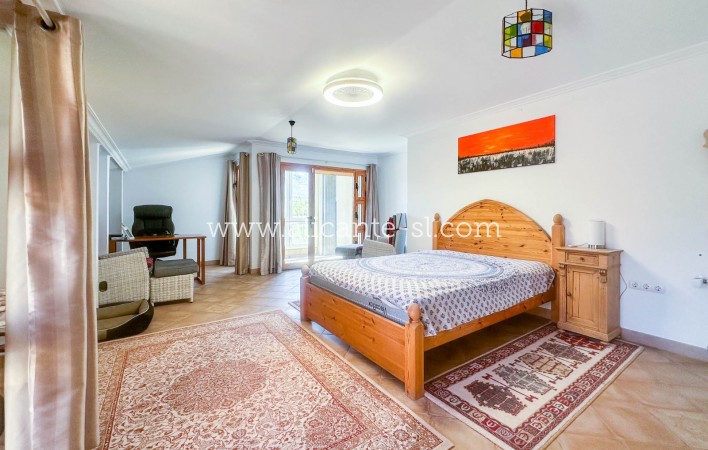 Sale - Villa  - La Romana