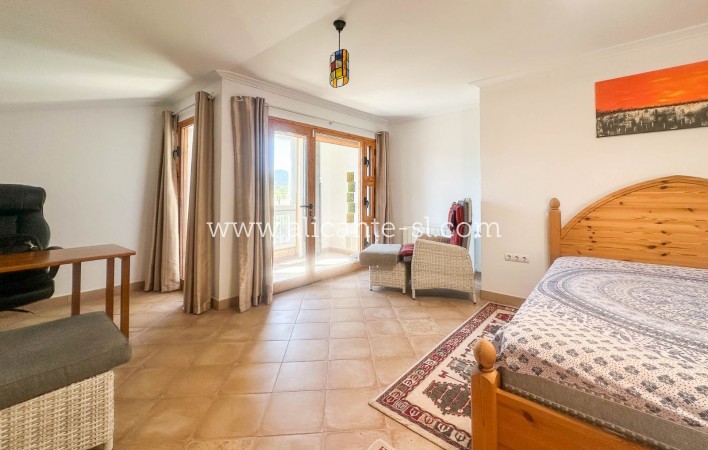 Sale - Villa  - La Romana