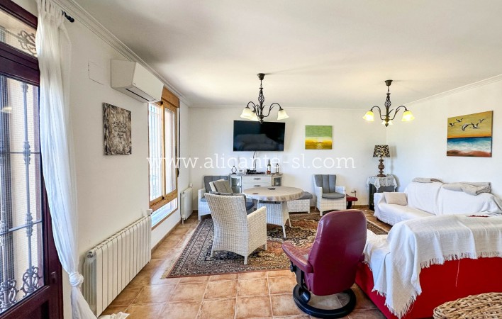 Sale - Villa  - La Romana