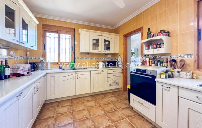 Sale - Villa  - La Romana