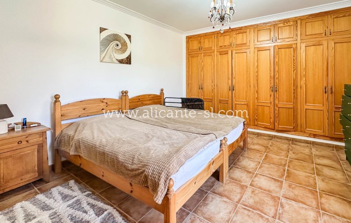 Sale - Villa  - La Romana