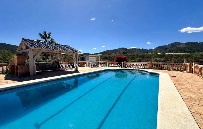 Sale - Villa  - La Romana