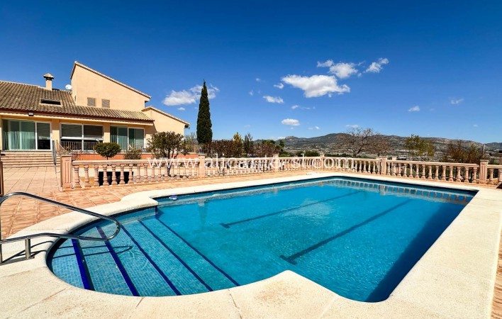 Sale - Villa  - La Romana