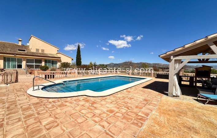 Sale - Villa  - La Romana