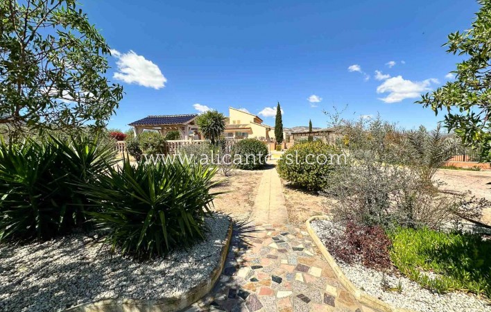 Sale - Villa  - La Romana