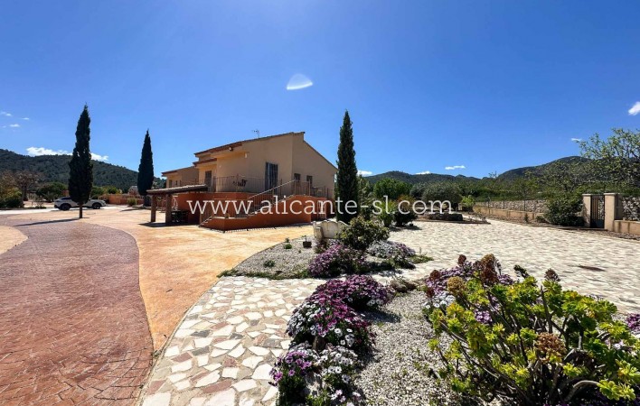 Sale - Villa  - La Romana