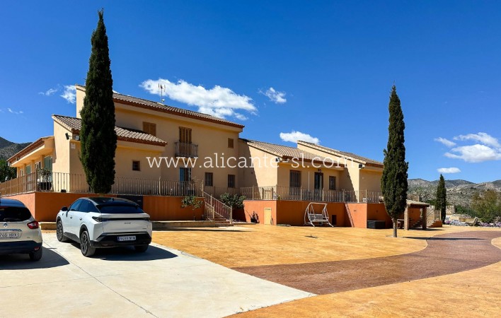 Sale - Villa  - La Romana