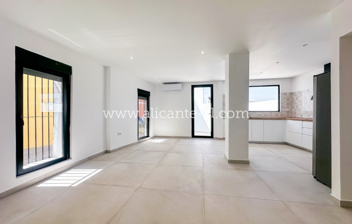 Sale - Townhouse - Hondón de las Nieves