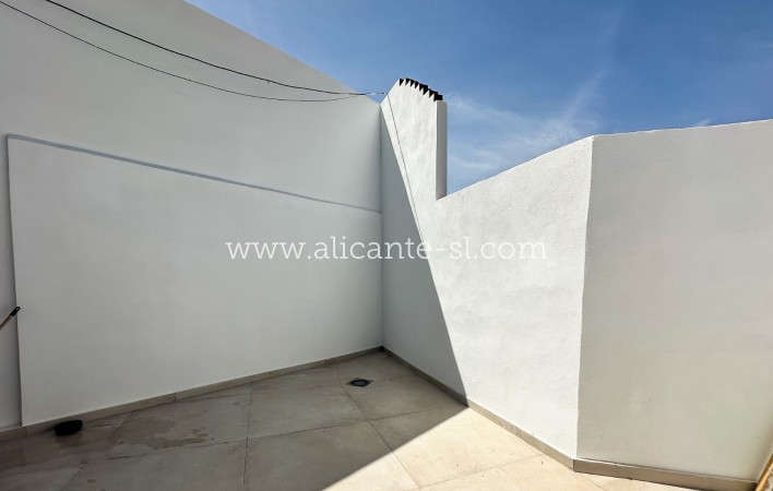 Sale - Townhouse - Hondón de las Nieves