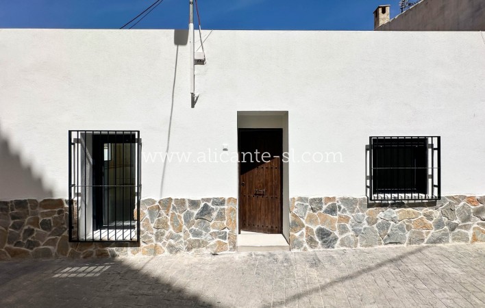 Sale - Townhouse - Hondón de las Nieves