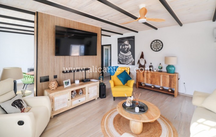 Sale - Villa  - La Romana
