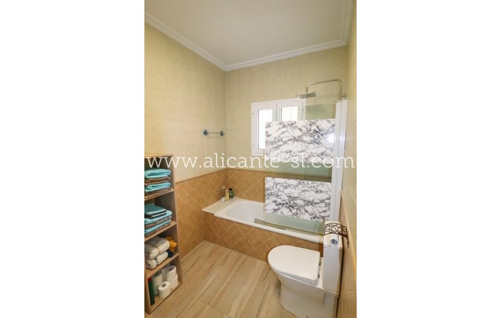 Sale - Villa  - La Romana