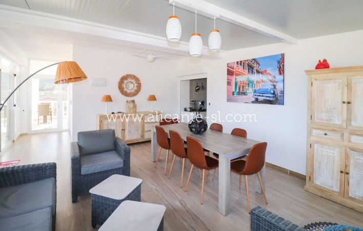 Sale - Villa  - La Romana