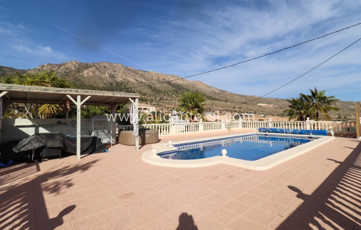 Sale - Villa  - La Romana