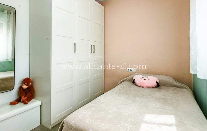 Sale - Villa  - Pinoso