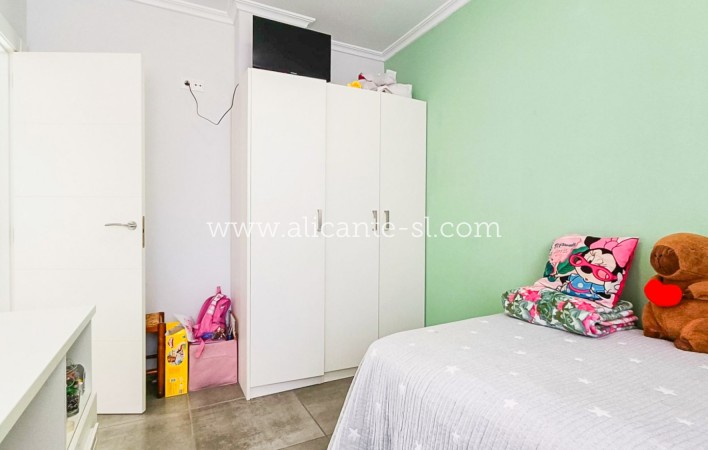 Sale - Villa  - Pinoso