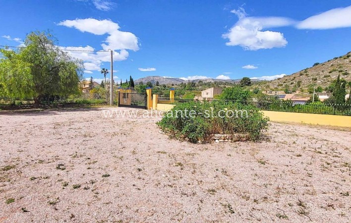 Sale - Villa  - La Romana
