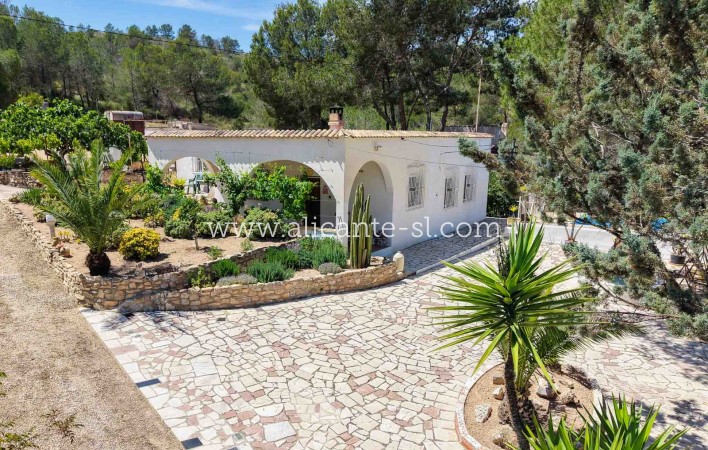 Sale - Finca - Hondón de las Nieves