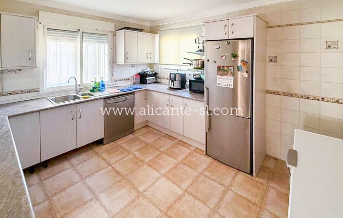Sale - Villa  - Macisvenda