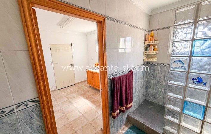 Sale - Villa  - Macisvenda