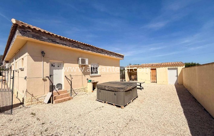 Sale - Villa  - Macisvenda