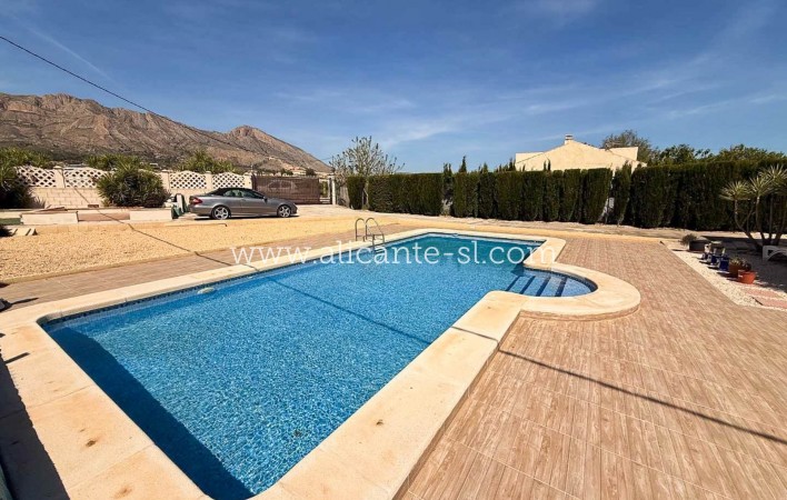 Sale - Villa  - Macisvenda