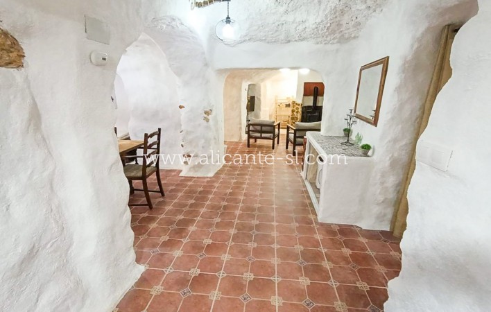 Sale - Country House - Algueña