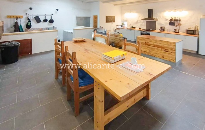 Sale - Country House - Algueña