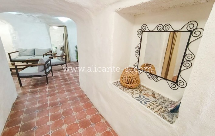 Sale - Country House - Algueña