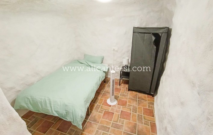 Sale - Country House - Algueña