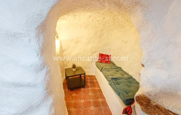 Sale - Country House - Algueña