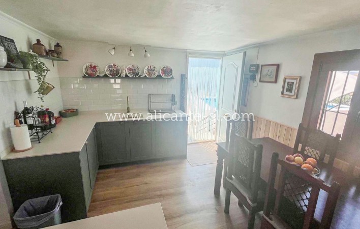 Sale - Country House - Algueña