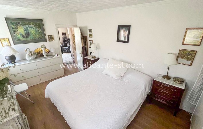 Sale - Country House - Algueña
