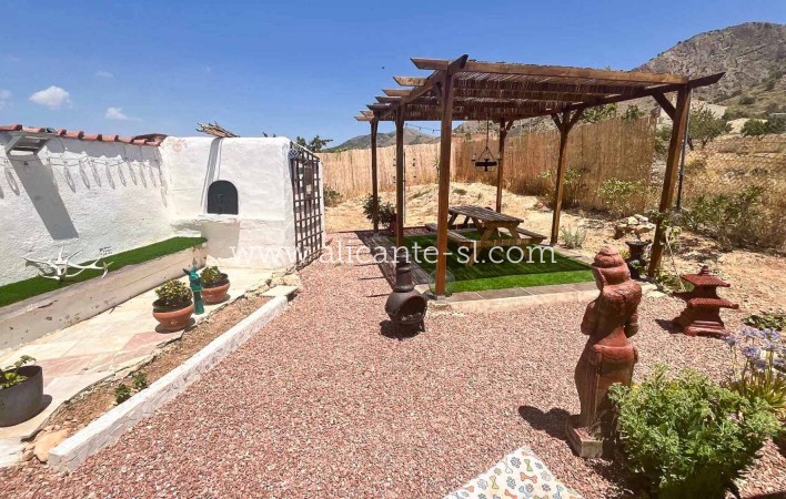 Sale - Country House - Algueña