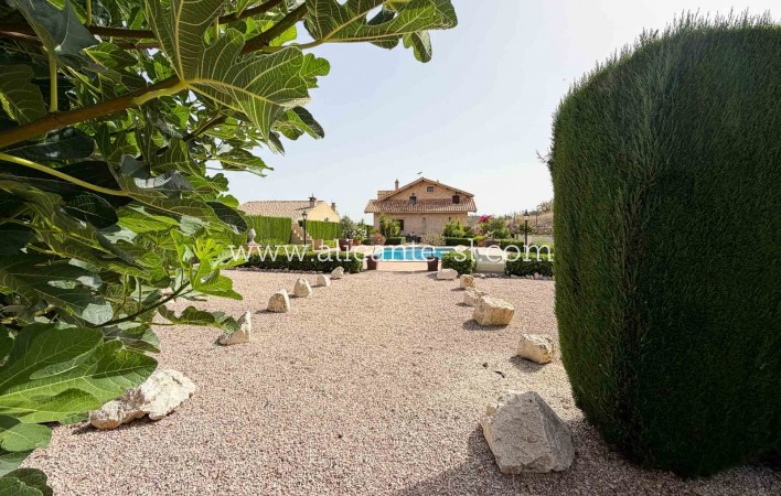 Sale - Villa  - Hondón de los Fráiles