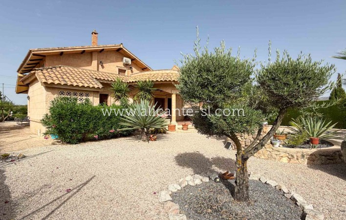 Sale - Villa  - Hondón de los Fráiles