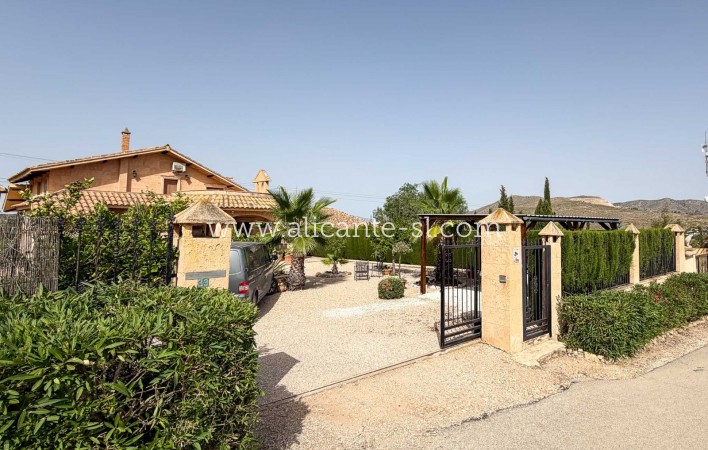 Sale - Villa  - Hondón de los Fráiles