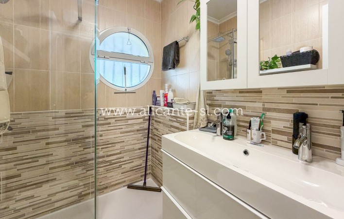 Sale - Villa  - Orihuela Costa - Los Altos