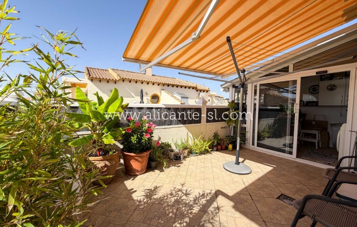Sale - Villa  - Orihuela Costa - Los Altos